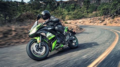 Specifications of Kawasaki Ninja 650. Kawasaki Ninja 650 is powered by 649 cc engine.This Ninja 650 engine generates a power of 68 PS @ 8000 rpm and a torque of 64 Nm @ 6700 rpm. The claimed ...